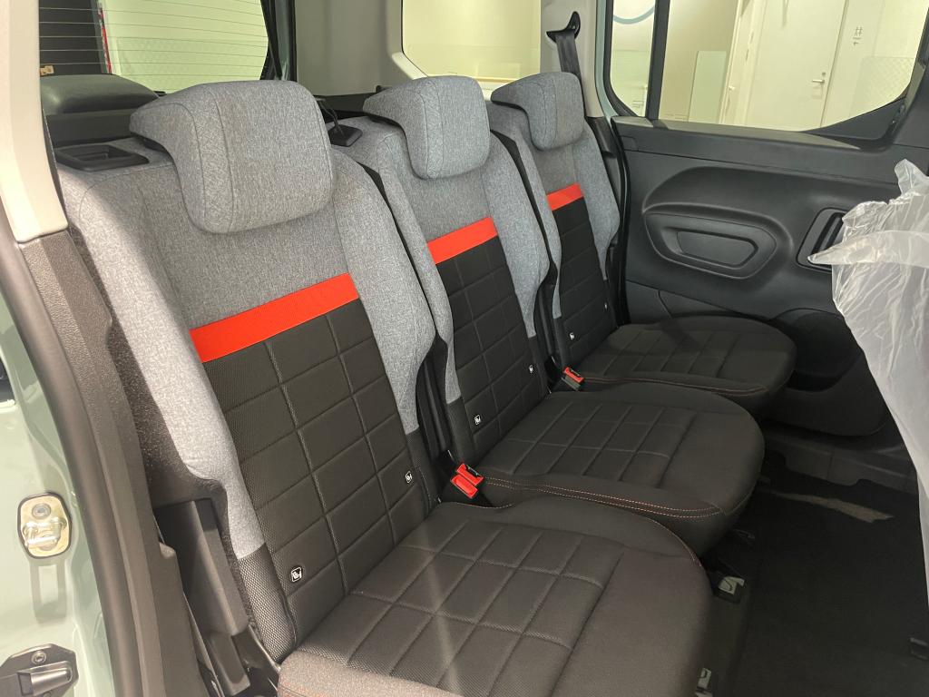 【BERLINGO MAX XTR Grip Control Package Aqua Green】展示中