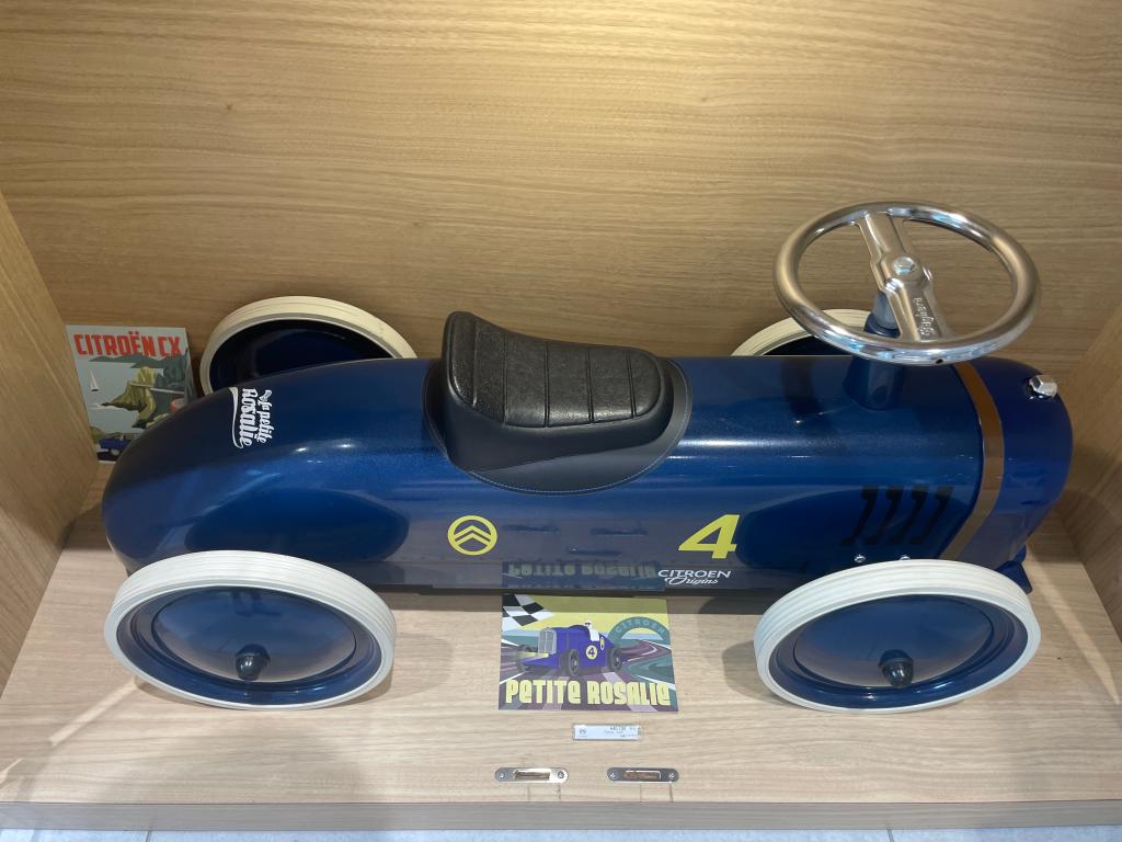 こだわりのグッズ収納③