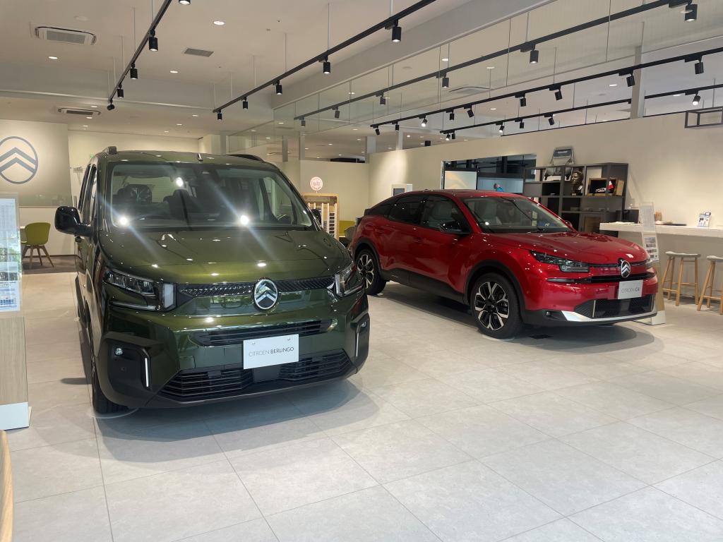 NEW 展示車【NEW C4・BERLINGO LONG】