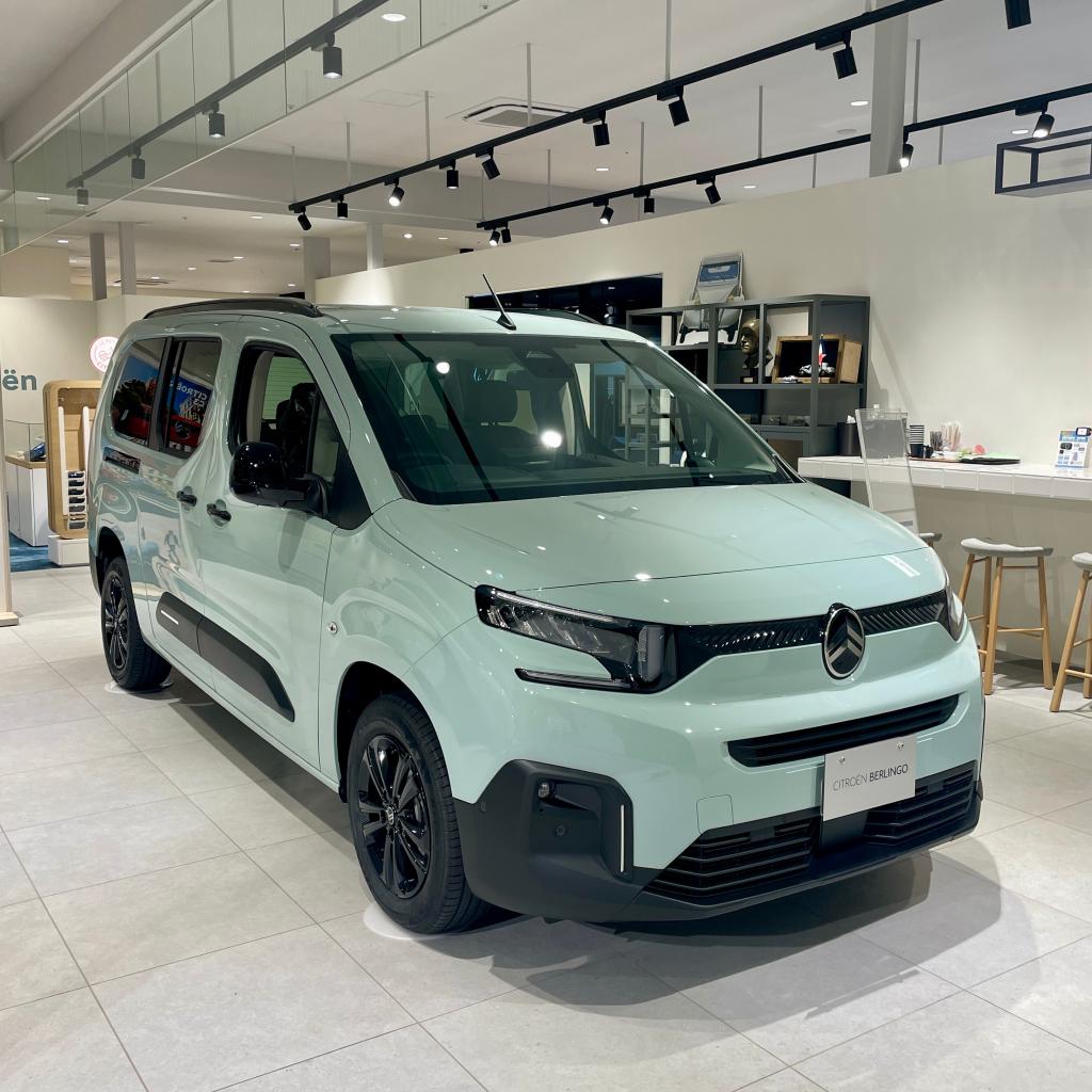  BERLINGO LONG MAX Aqua Green展示中